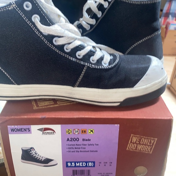 Preowned Avengers work boots Sneakers Size 8 - Picture 1 of 8